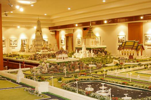 ภาพ ‘อาคารจำลองส่วนที่ยังคงเหลือ’ ในนิทรรศการ ‘ดุสิตธานี เมืองประชาธิปไตยฯ’ ที่ปรากฏในเว็บไซต์หอสมุดแห่งชาติ (photo: nlt.go.th)