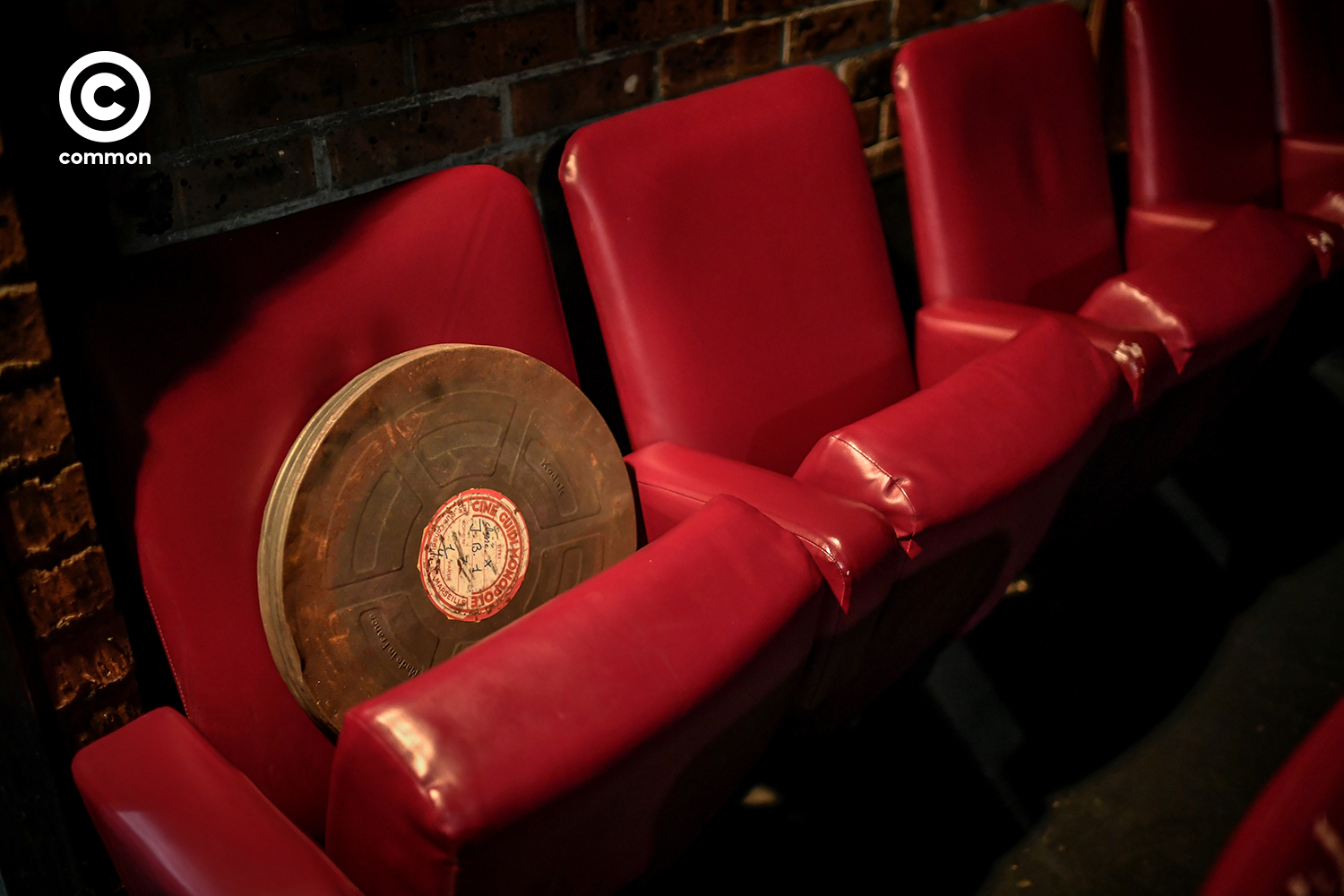 Beverley Cinema โรงหนังโป๊ ปารีส ฝรั่งเศส
