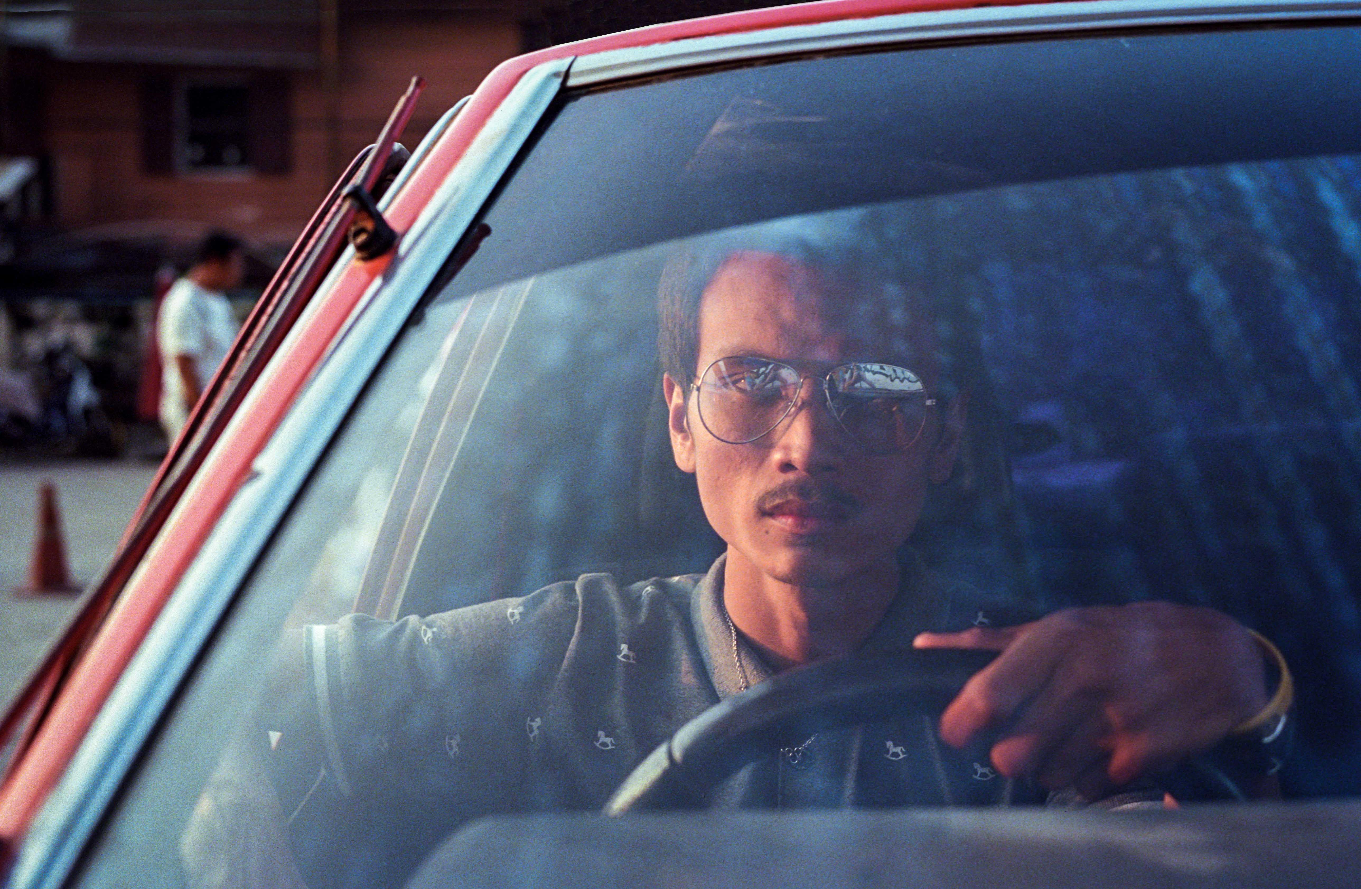 คลองเตย สลัม ชุมชนแออัด neon dream Sam Gregg
