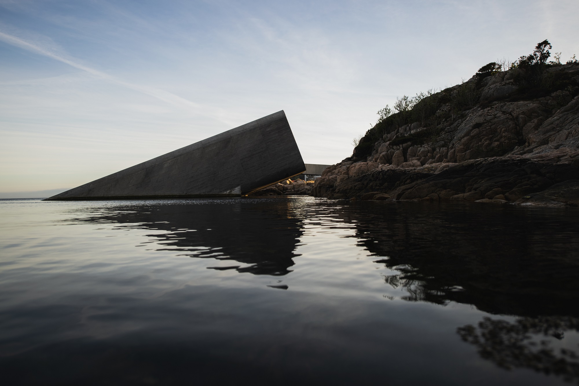 underwater restaurant