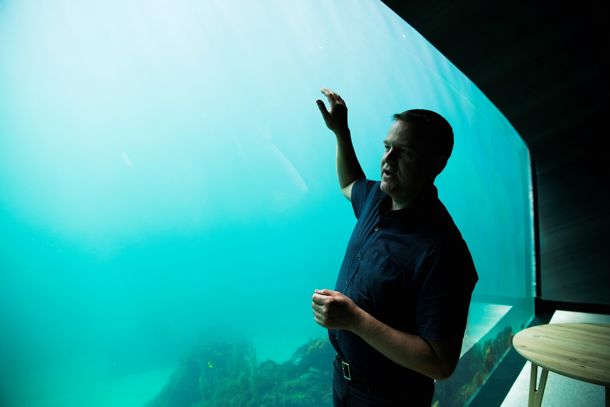 underwater restaurant