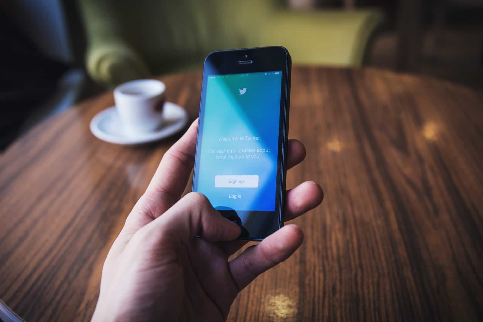 ติดโซเชียล โซเชียลมีเดีย เฟซบุ๊ค ทวิตเตอร์ แพลตฟอร์ม social media