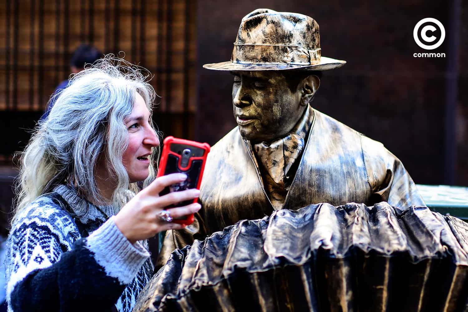 living statue รูปปั้น รูปปั้นคนเป็น รูปปั้น ขยับได้ มีชีวิต ศิลปิน ข้างถนน การแสดง บัวโนสไอเรส
