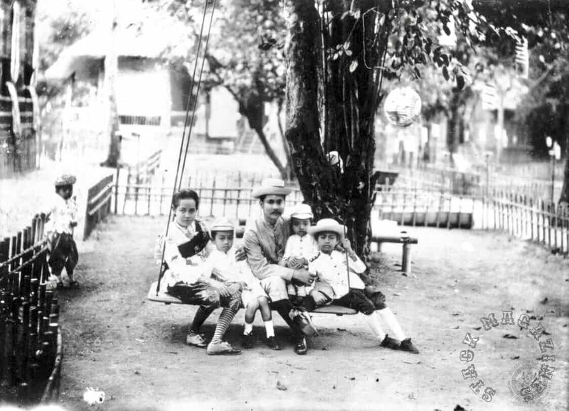 รัชกาลที่ 5 พระบาทสมเด็จพระจุลจอมเกล้าเจ้าอยู่หัว King Rama V 5 ลูก พ่อ พระราชโอรส