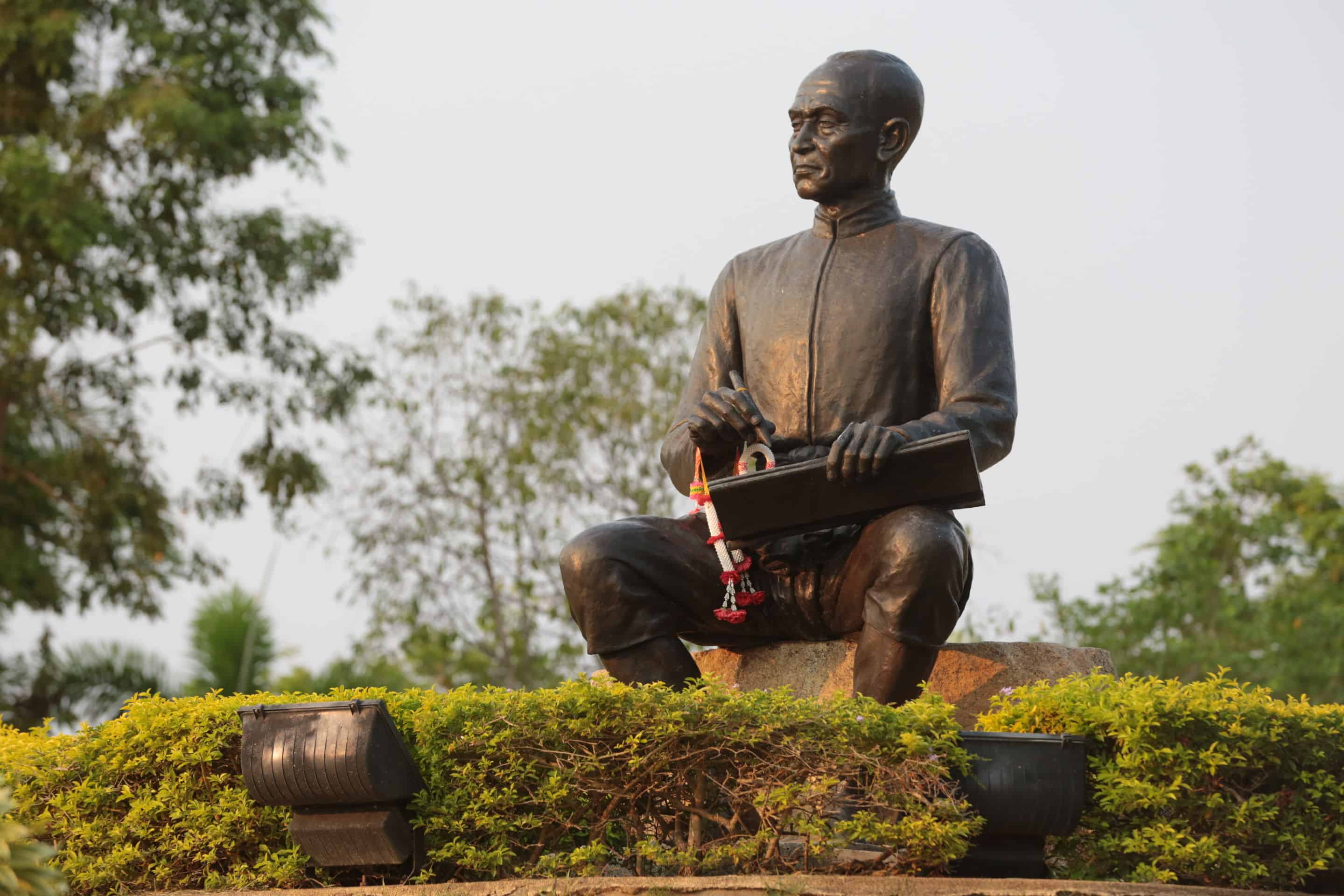 สุนทรภู่ พิพิธภัณฑ์ ประวัติศาสตร์ วิถีชีวิต บทกวี วัดเทพธิดาราม กลอน กวี แกลง ระยอง