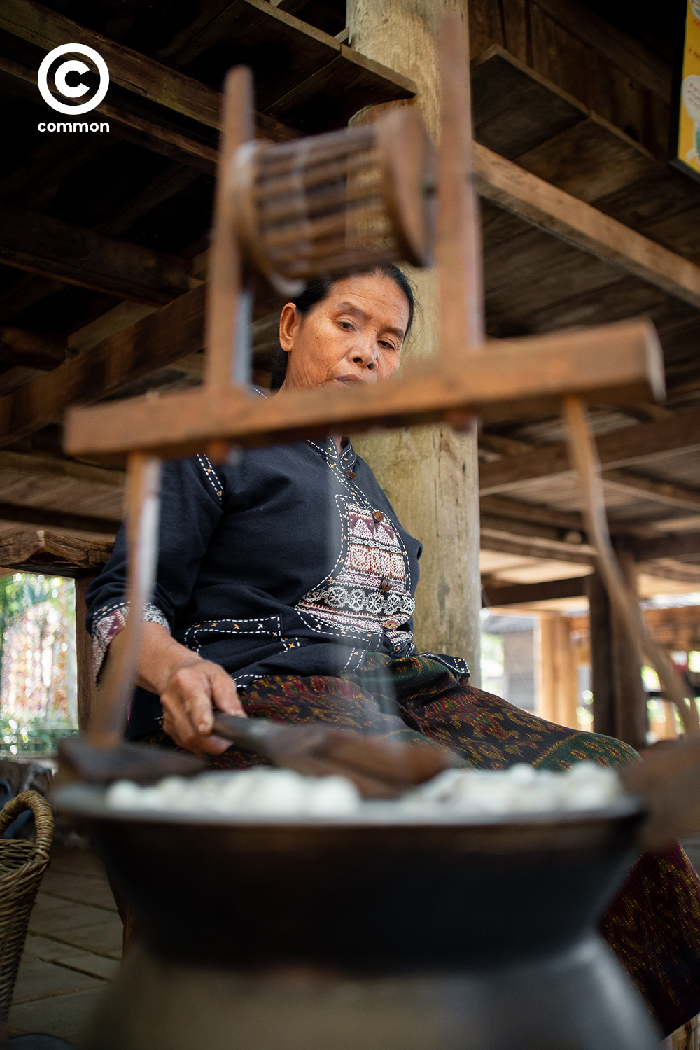 #photoessay #ผ้าไหม #หมู่บ้านอีสาน #จิมทอมป์สันฟาร์ม #CULTURE #common