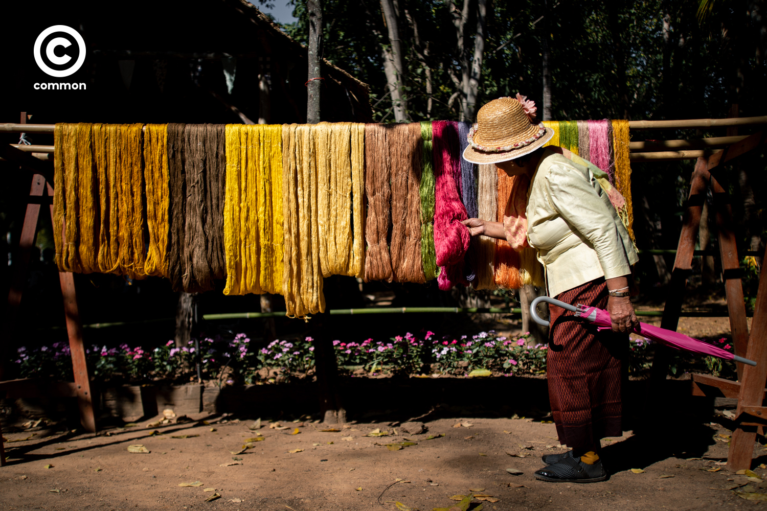 #photoessay #ผ้าไหม #หมู่บ้านอีสาน #จิมทอมป์สันฟาร์ม #CULTURE #common