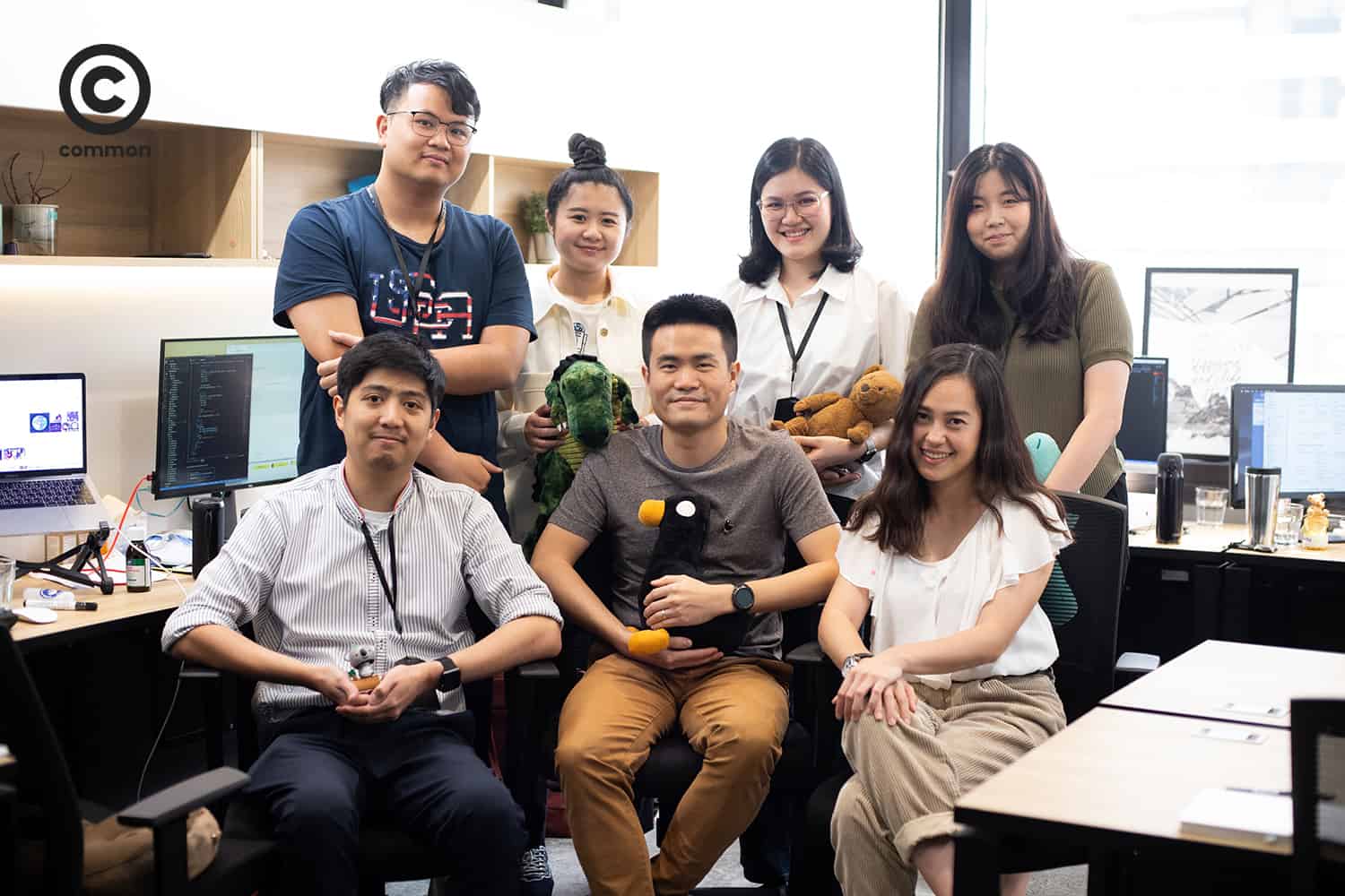 บริษัท 5Lab COVIDTracker COVID-19 โควิด-19 เว็บแอพ เว็บไซต์ พิกัด ผู้ติดเชื้อ รมิดา จึงไพศาล พัชรินทร์ ตันชัยเอกกุล นิธิ ประสานพานิช อาพร พลานุเวช เตชินท์ ตันตินีรนาท แพรว เพ็ญพรรธน์ เจริญพานิช ดลพร วรญาณโกศล