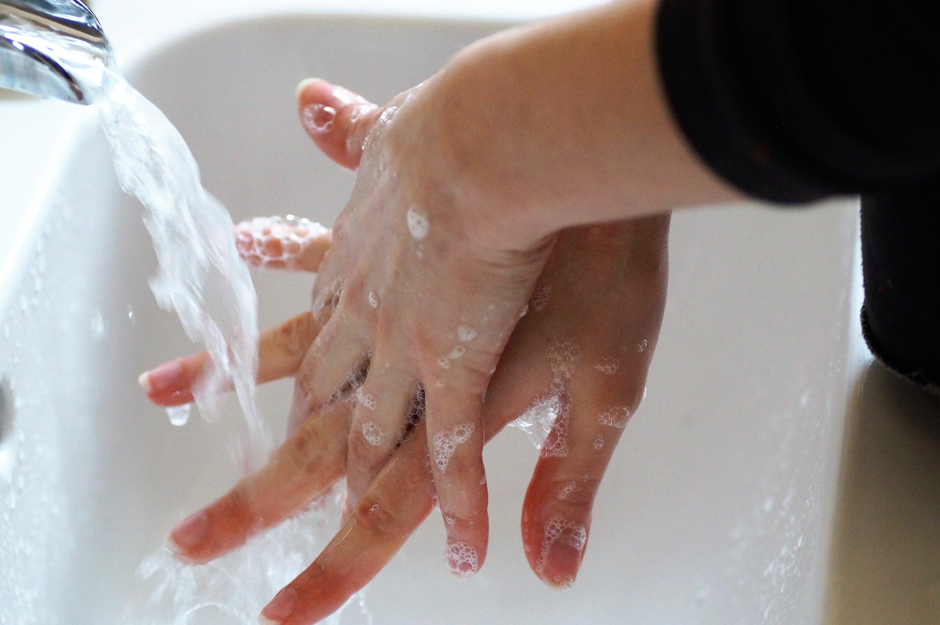 ignaz washing hand