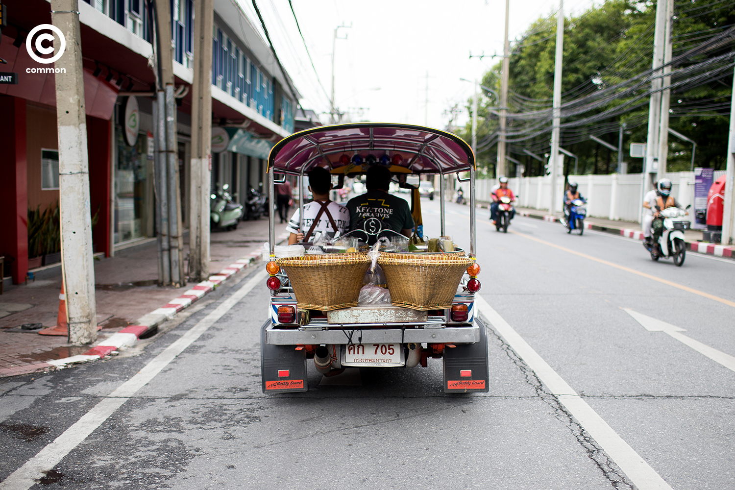 #photoessay #รถตุ๊กตุ๊ก #COVID19 #CULTURE #becommon