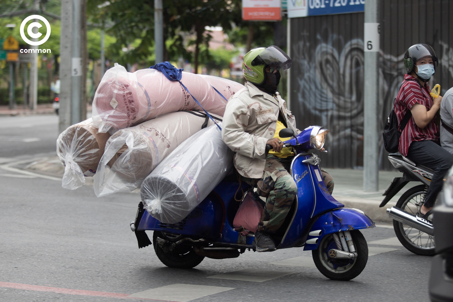 #PHOTOESSAY #vespa #becommon