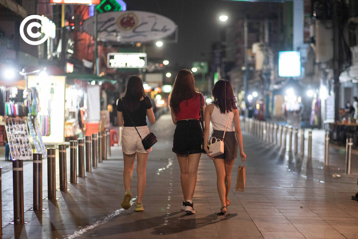 #PHOTOESSAY #becommon #ถนนข้าวสาร